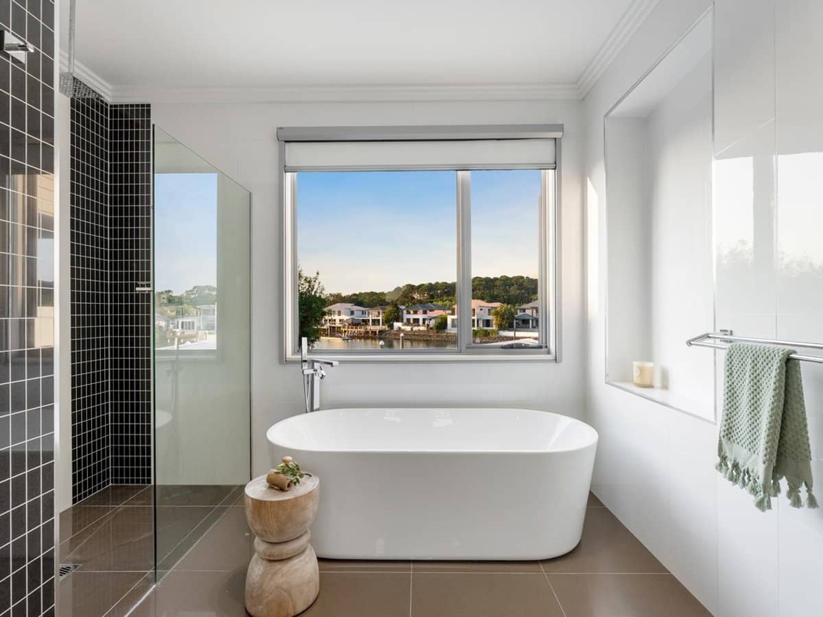 29 Cova Boulevard, HOPE ISLAND - Thumbnail 21