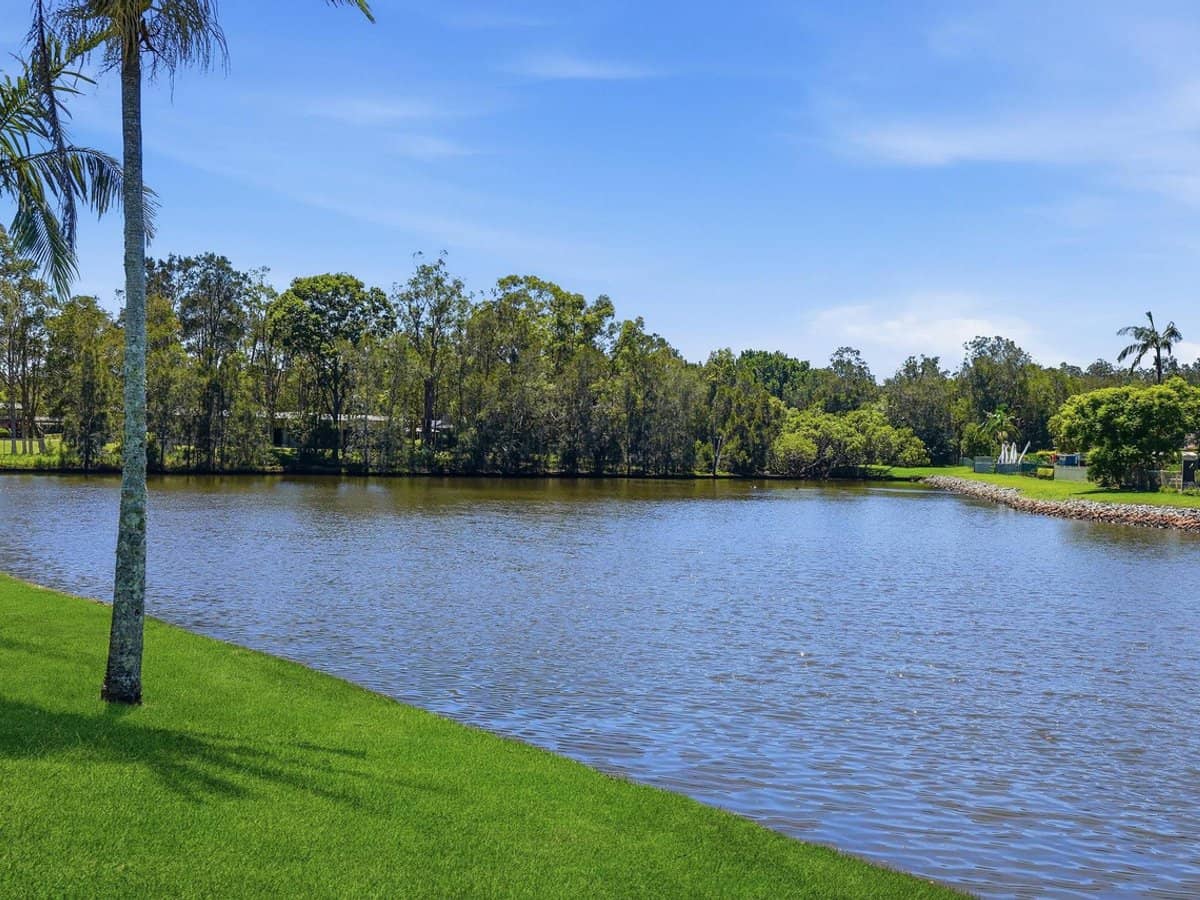 18 Bienvenue Drive, CURRUMBIN WATERS - Thumbnail 9