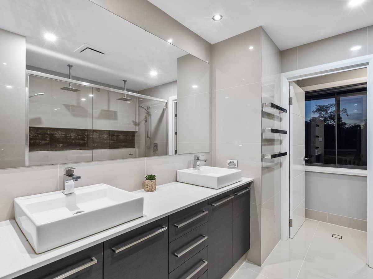 31 Leaver Court, ORMEAU - Thumbnail 17