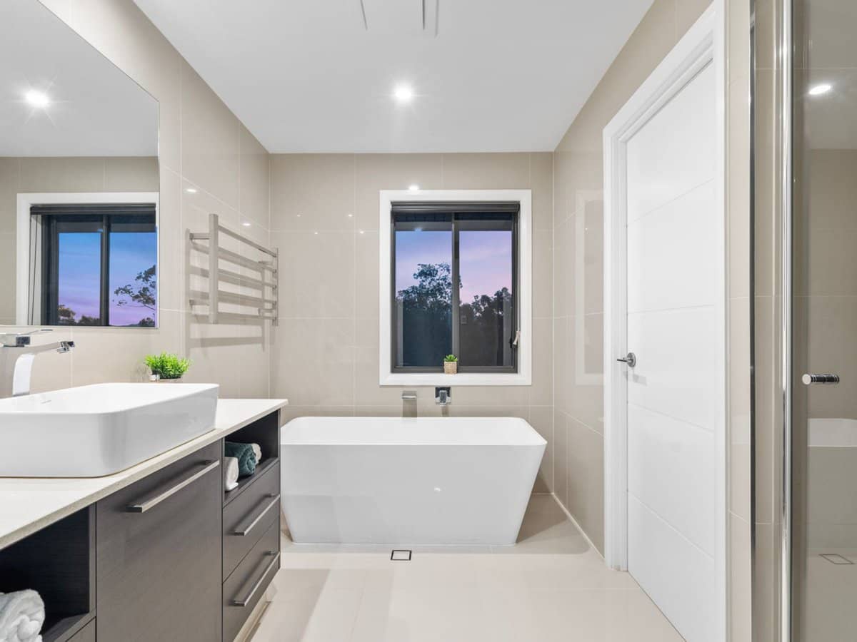 31 Leaver Court, ORMEAU - Thumbnail 22