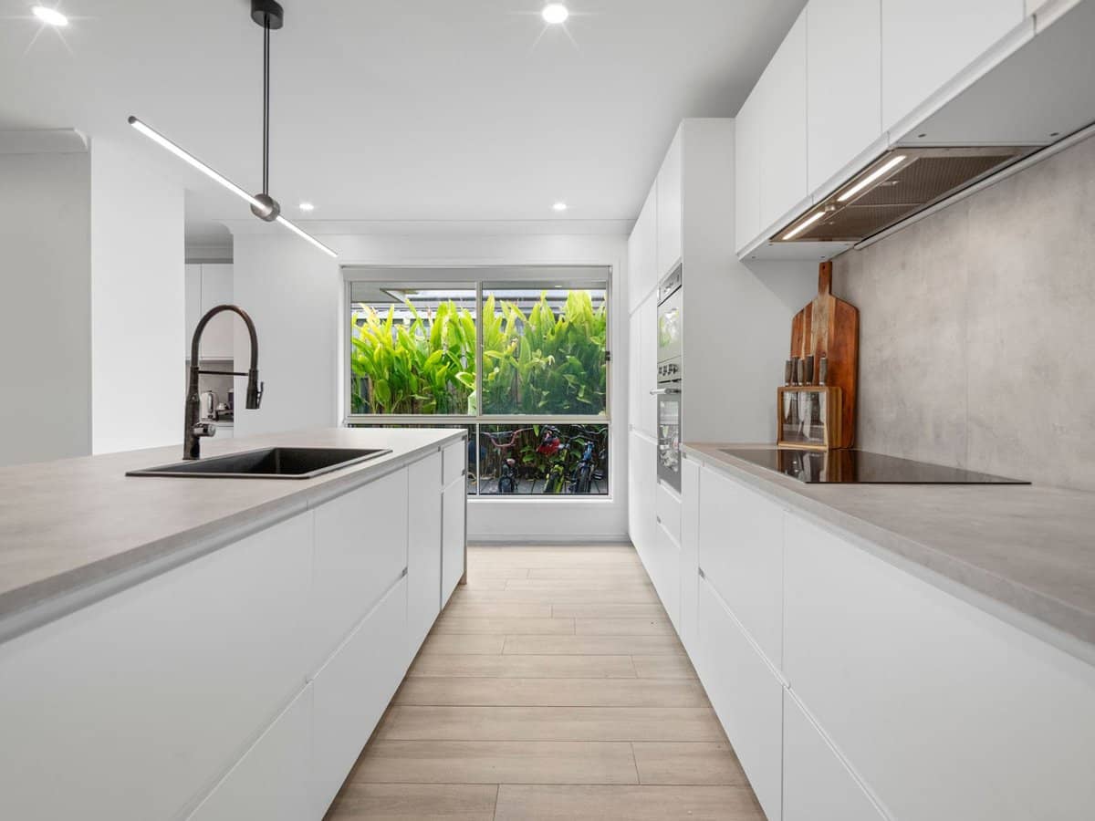 5 Lilyvale Crescent, ORMEAU - Thumbnail 6