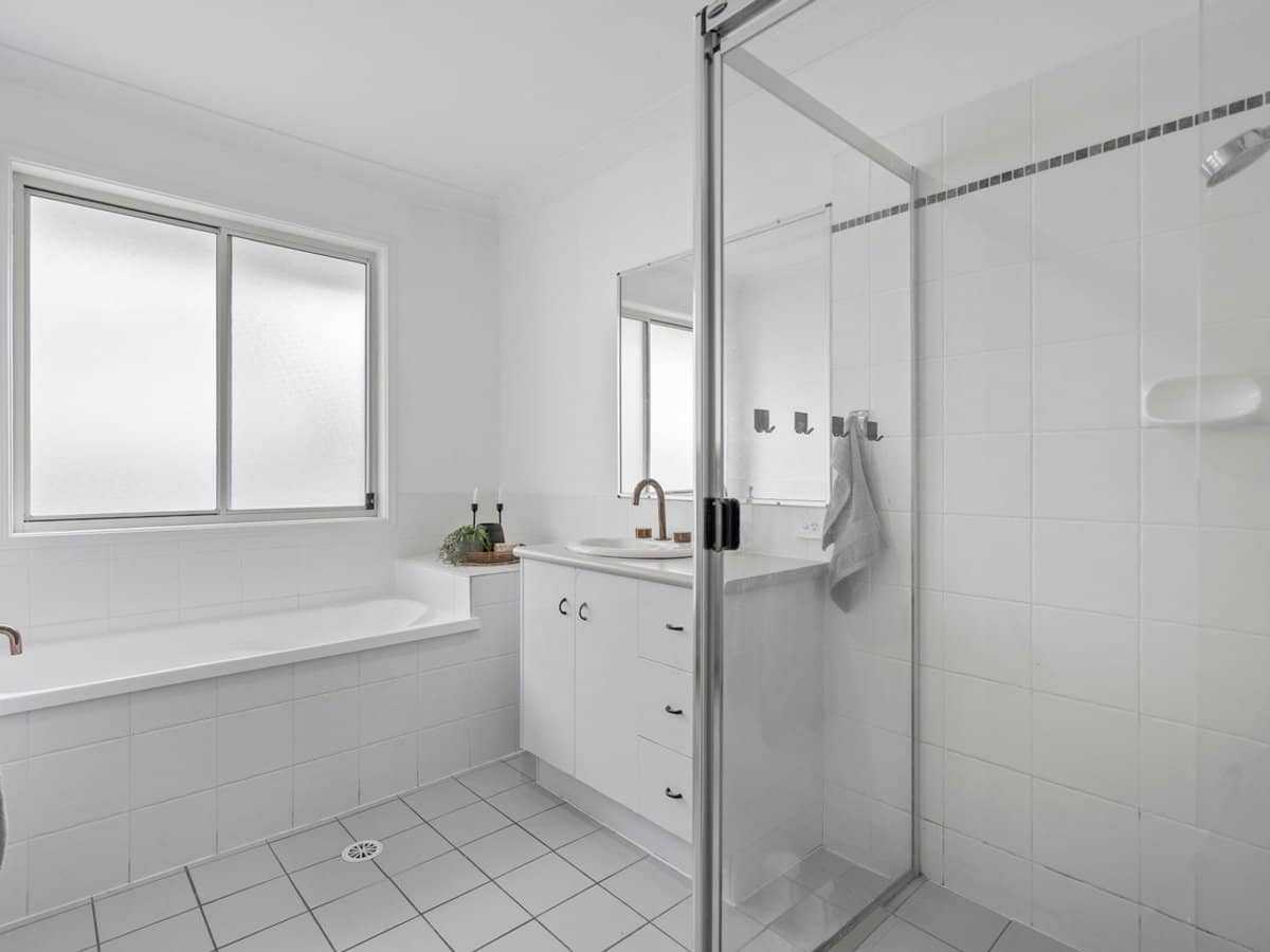 5 Lilyvale Crescent, ORMEAU - Thumbnail 16