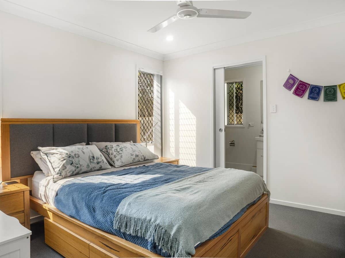 29C Atlantic Drive, LOGANHOLME - Thumbnail 2