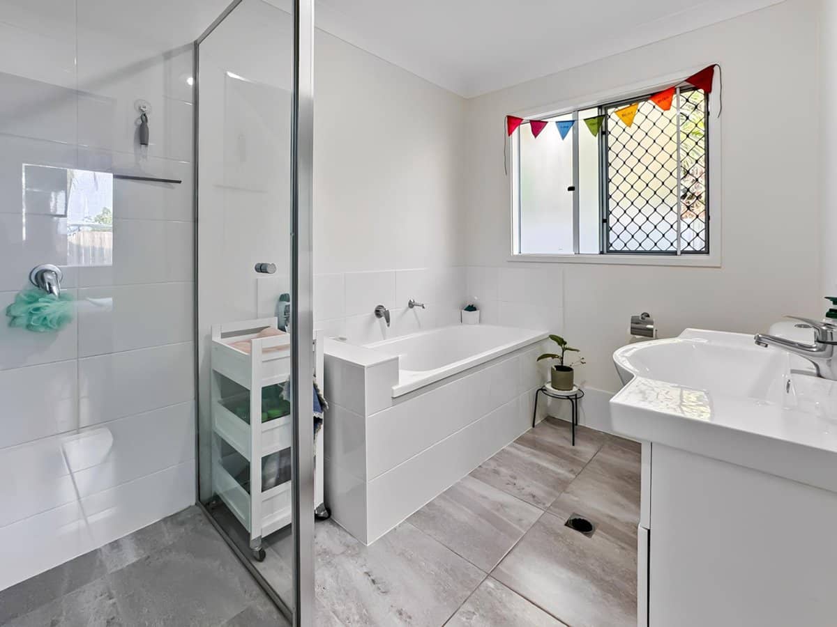 29C Atlantic Drive, LOGANHOLME - Thumbnail 8