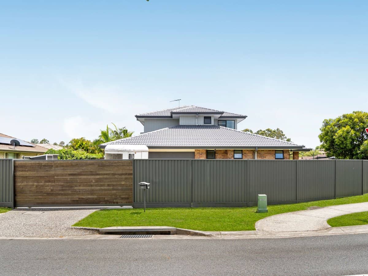 21 Blossom Street, PIMPAMA - Thumbnail 1
