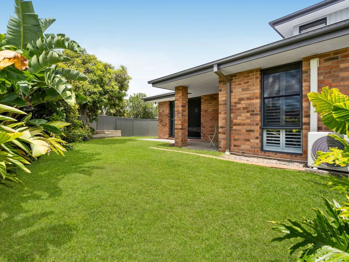 21 Blossom Street, PIMPAMA - Thumbnail 2