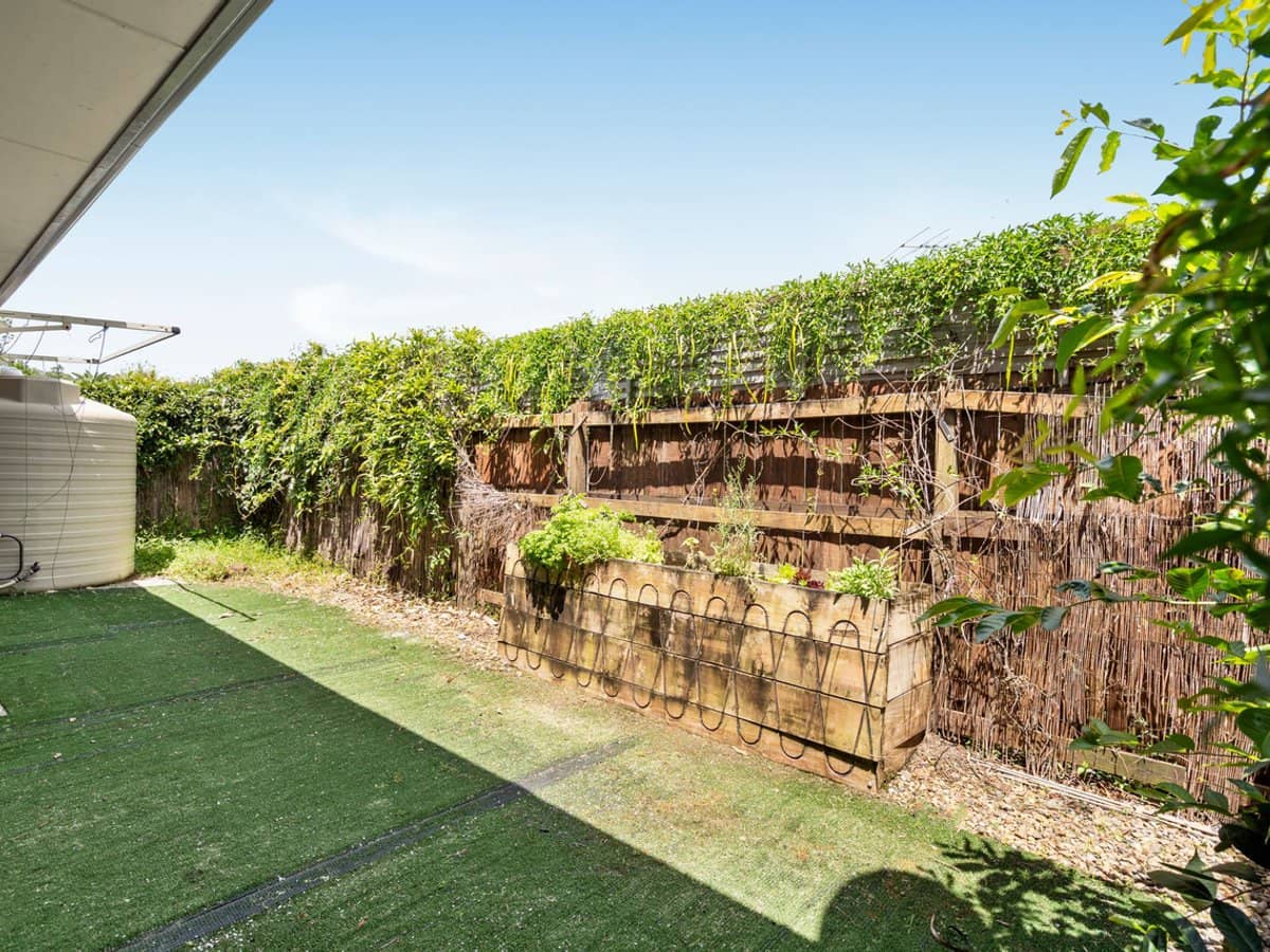 21 Blossom Street, PIMPAMA - Thumbnail 12