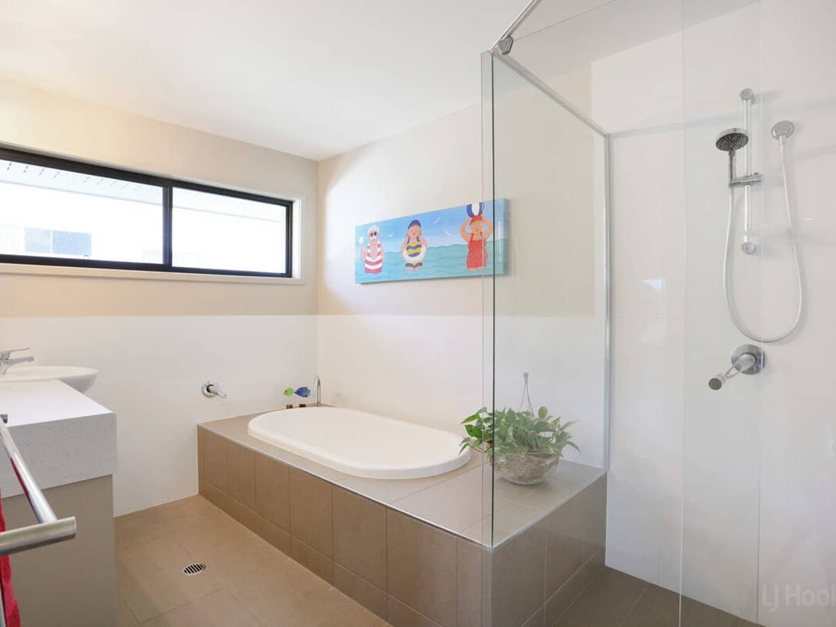 15 Nankeen Avenue, PARADISE POINT - Thumbnail 25