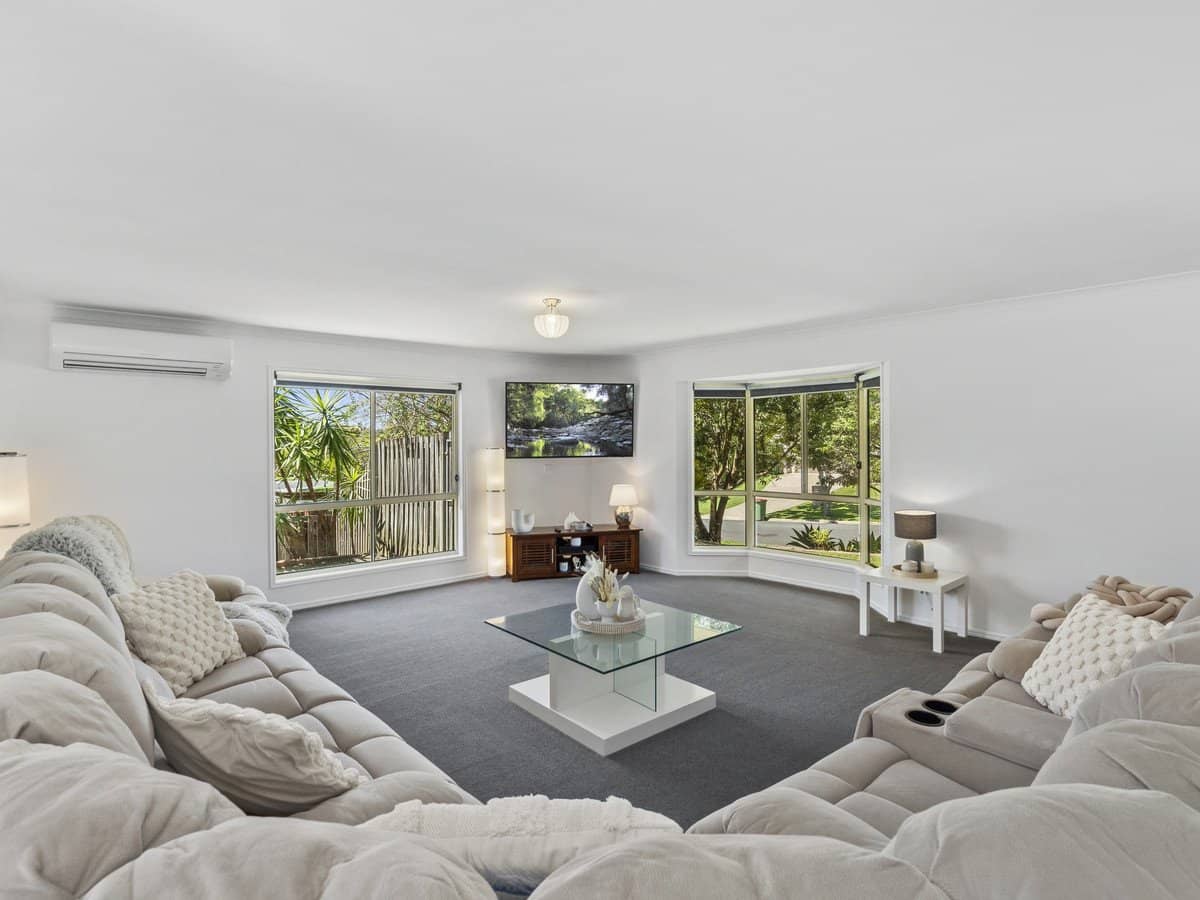 36 Easter Crescent, PACIFIC PINES - Thumbnail 10