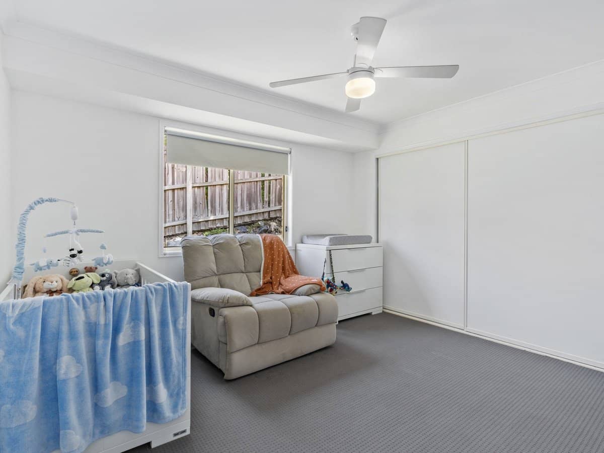 36 Easter Crescent, PACIFIC PINES - Thumbnail 15