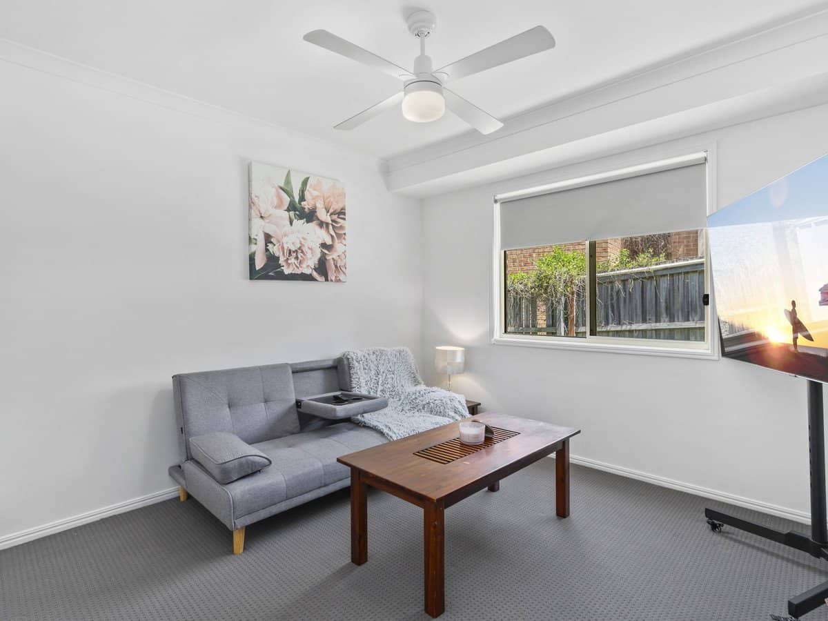 36 Easter Crescent, PACIFIC PINES - Thumbnail 16