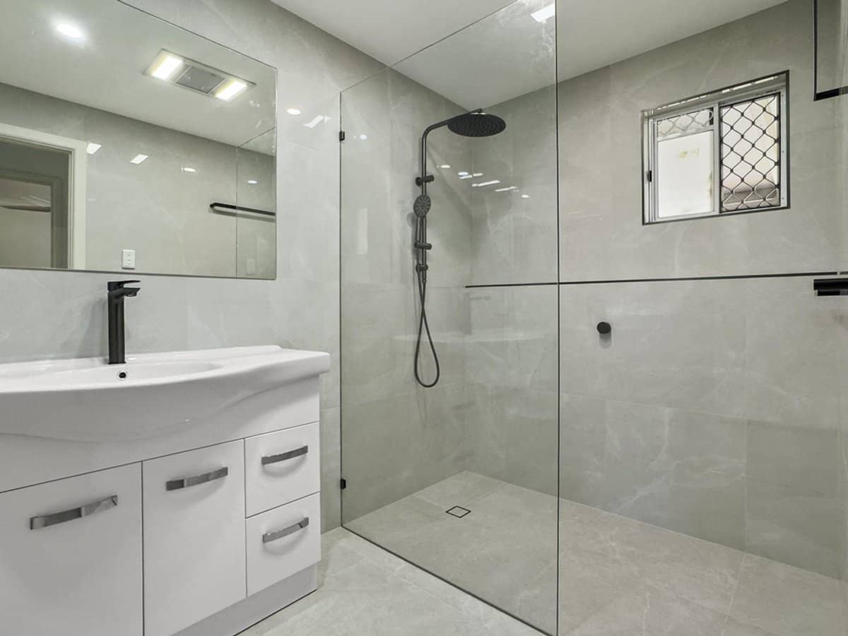 25 Garoona Grove, SLACKS CREEK - Thumbnail 2