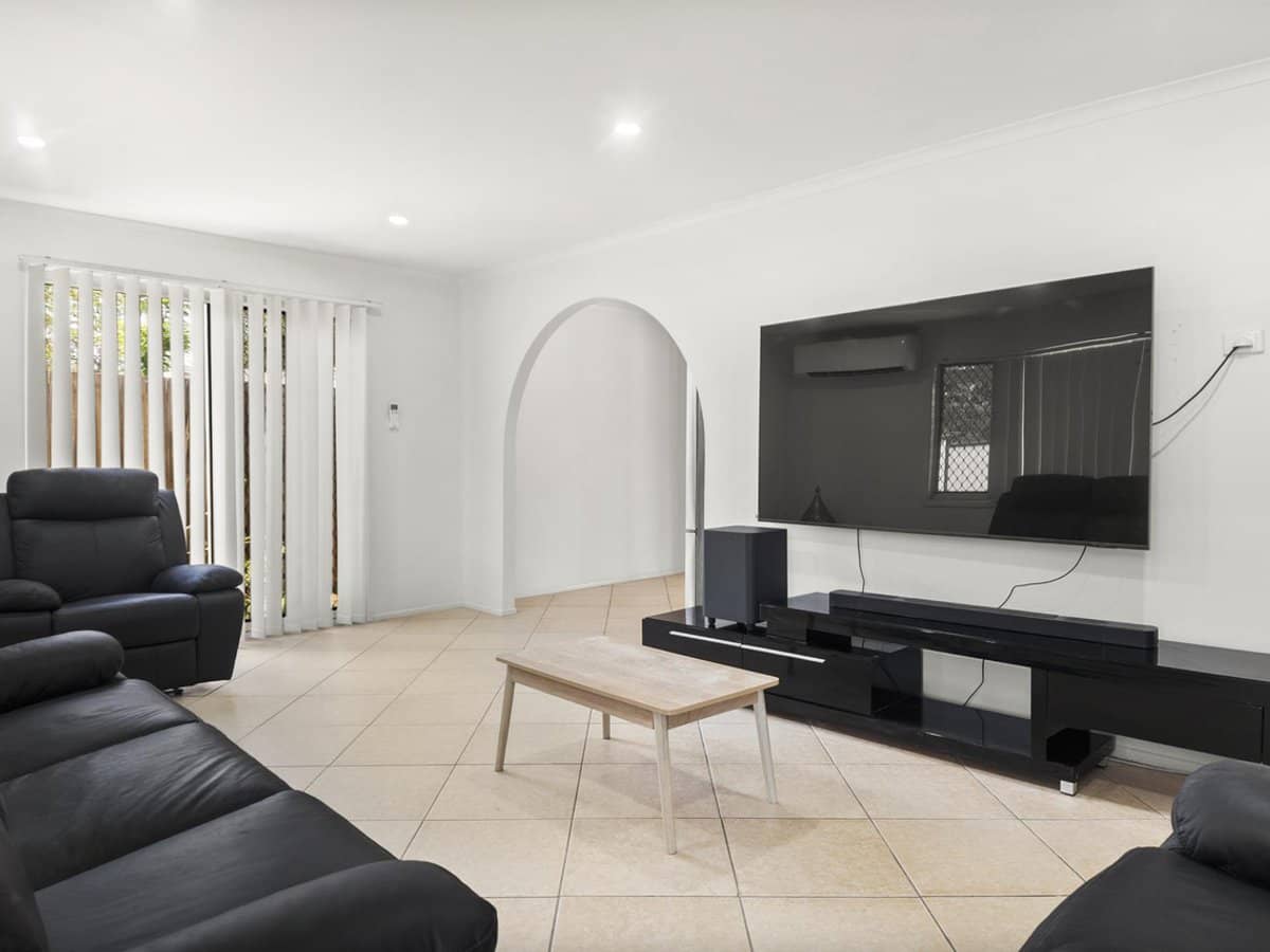 25 Garoona Grove, SLACKS CREEK - Thumbnail 6