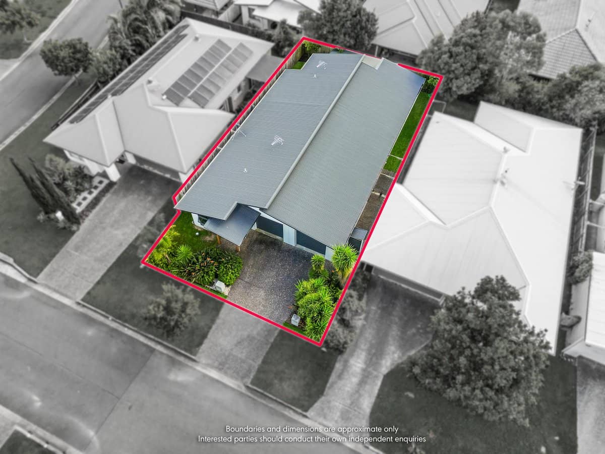 58 Milbrook Crescent, PIMPAMA - Thumbnail 1