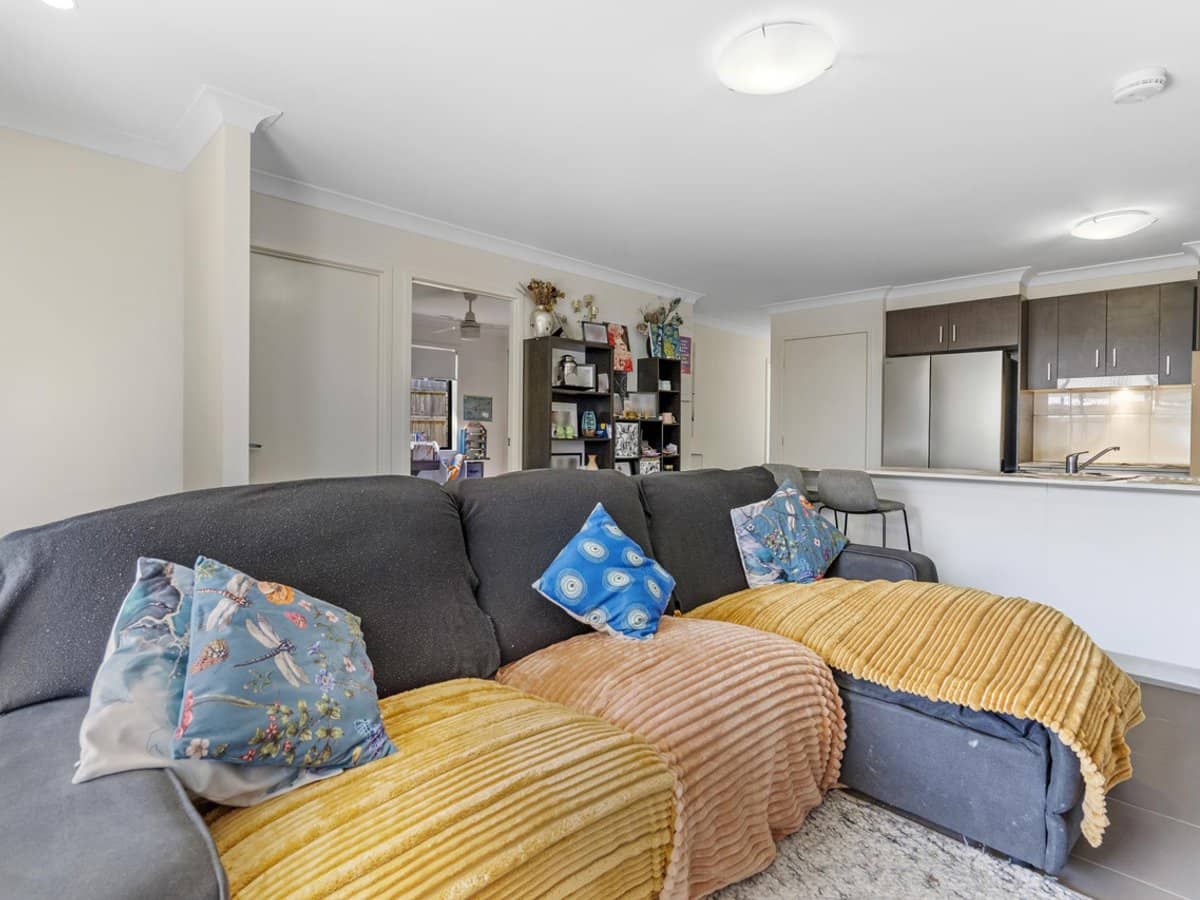 58 Milbrook Crescent, PIMPAMA - Thumbnail 5