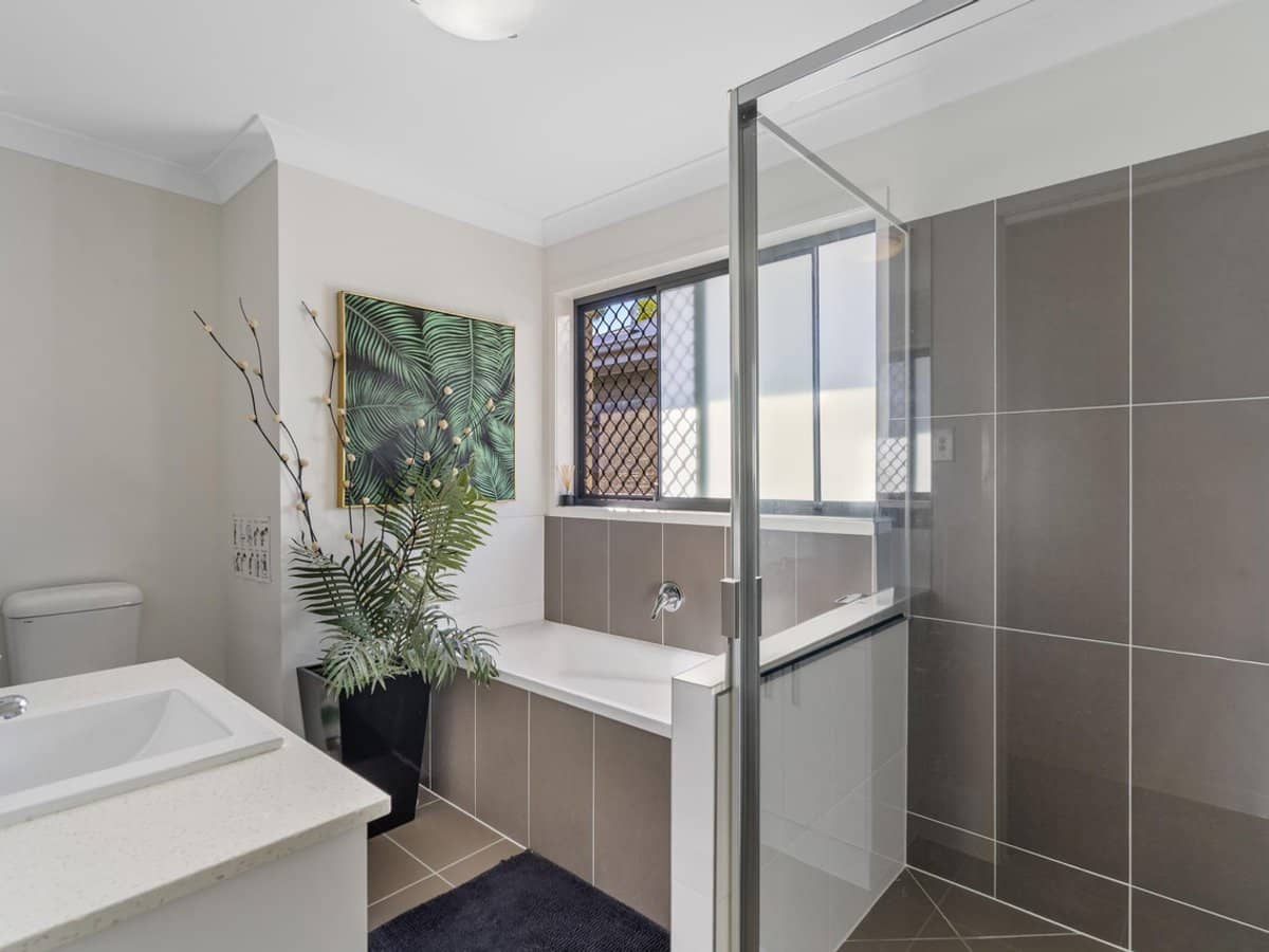 58 Milbrook Crescent, PIMPAMA - Thumbnail 12