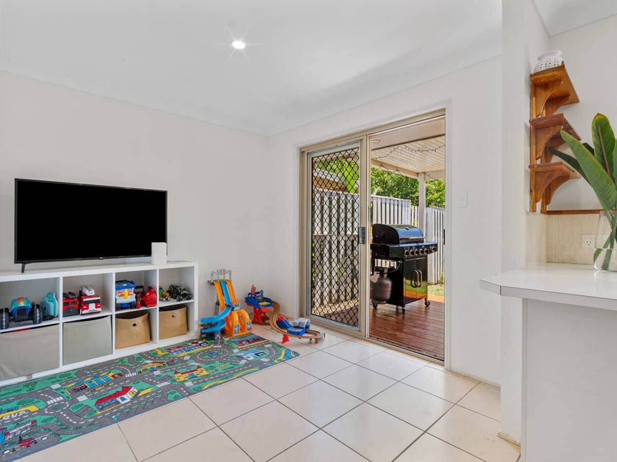 20-26 Golden Palms Court, ASHMORE - Thumbnail 11