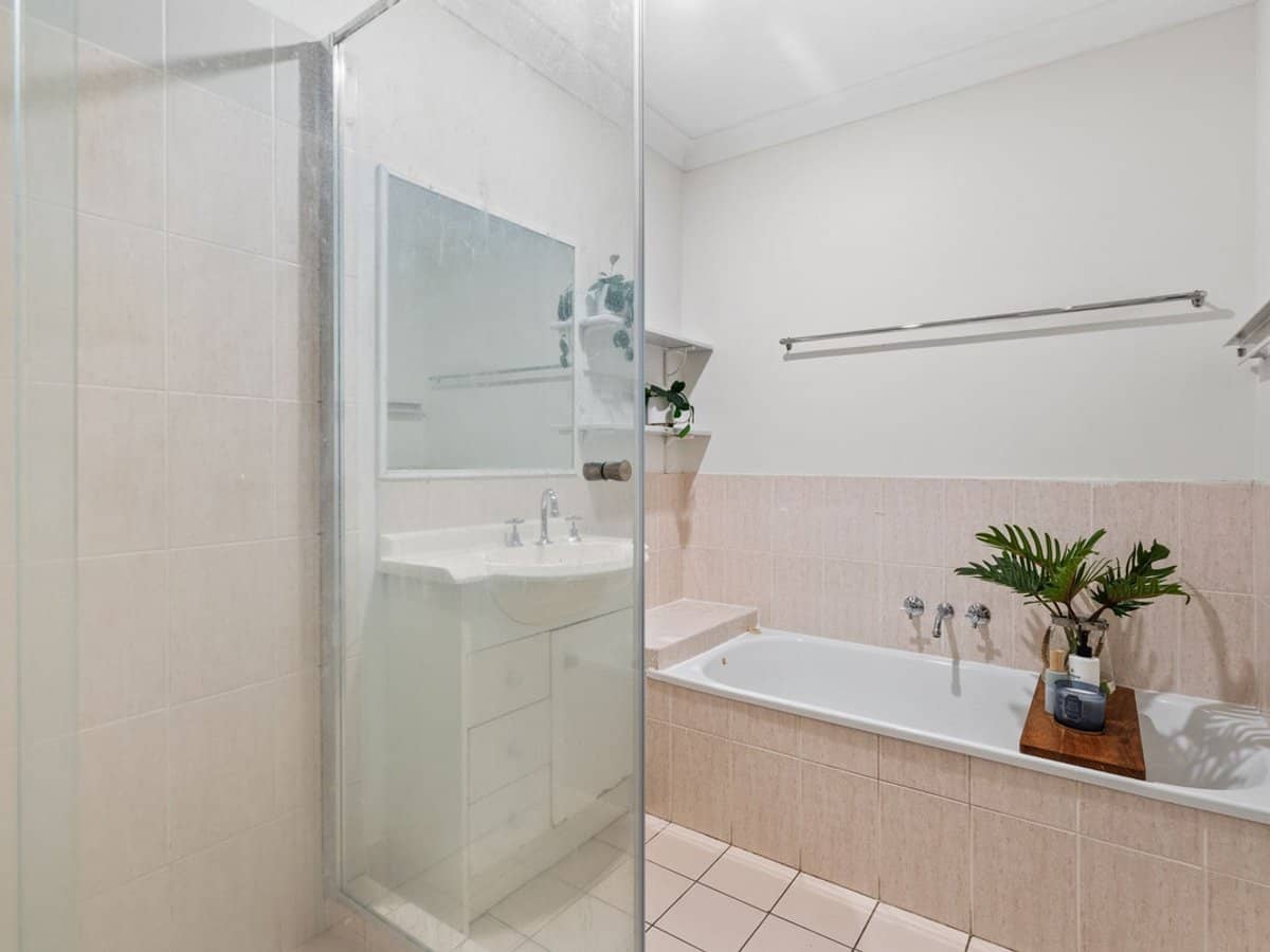 20-26 Golden Palms Court, ASHMORE - Thumbnail 14