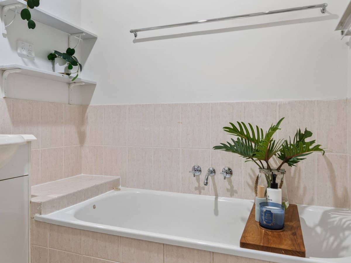 20-26 Golden Palms Court, ASHMORE - Thumbnail 15