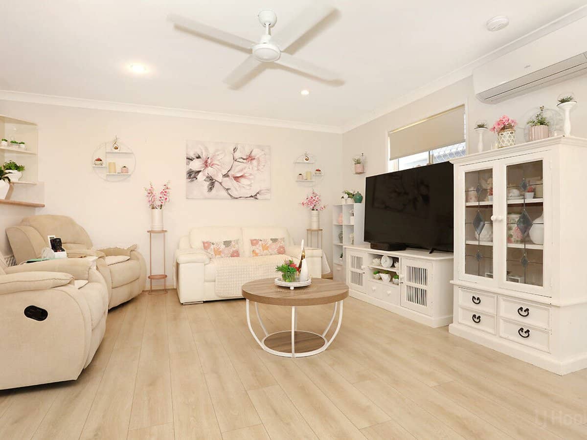 27 Eider Avenue, PARADISE POINT - Thumbnail 5