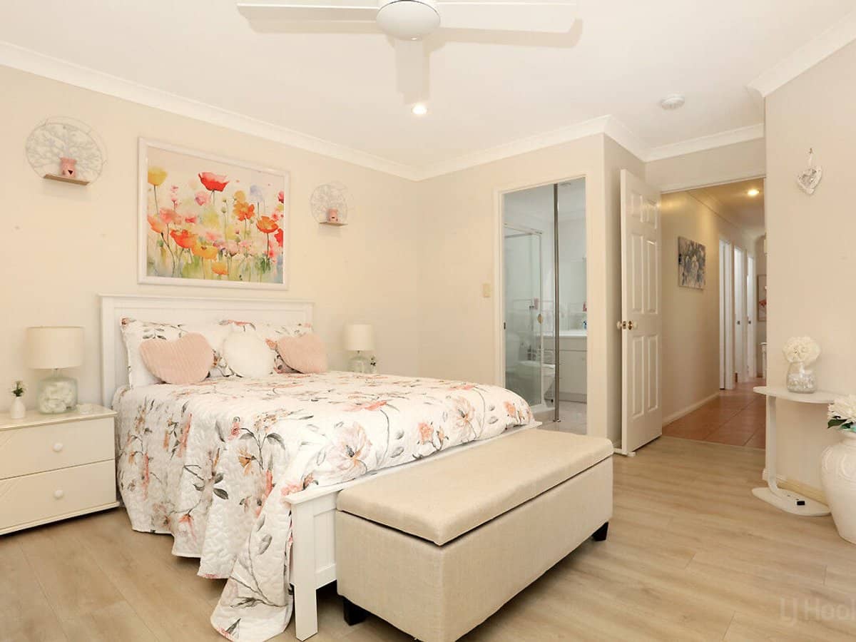 27 Eider Avenue, PARADISE POINT - Thumbnail 18