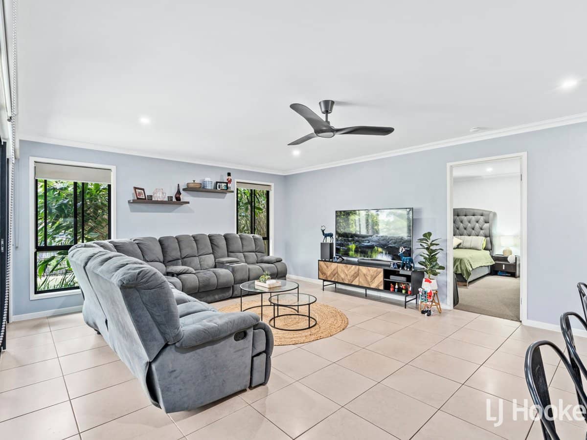 19 Fred Astaire Avenue, MAUDSLAND - Thumbnail 5