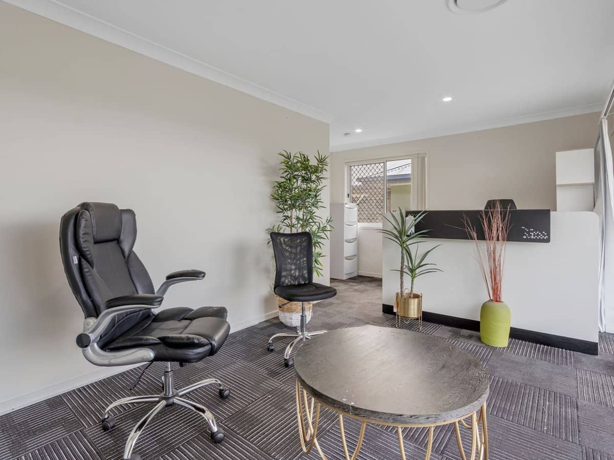 17 Lancelot Crescent, ORMEAU - Thumbnail 13