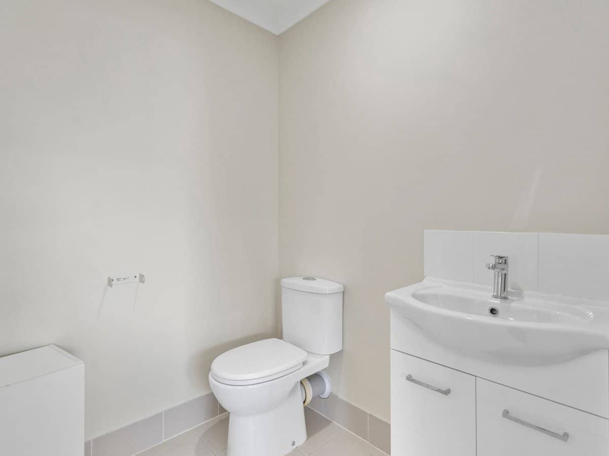 17 Lancelot Crescent, ORMEAU - Thumbnail 19