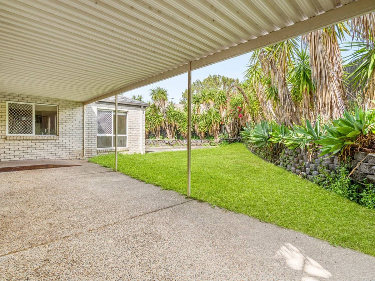 17 Lancelot Crescent, ORMEAU - Thumbnail 20