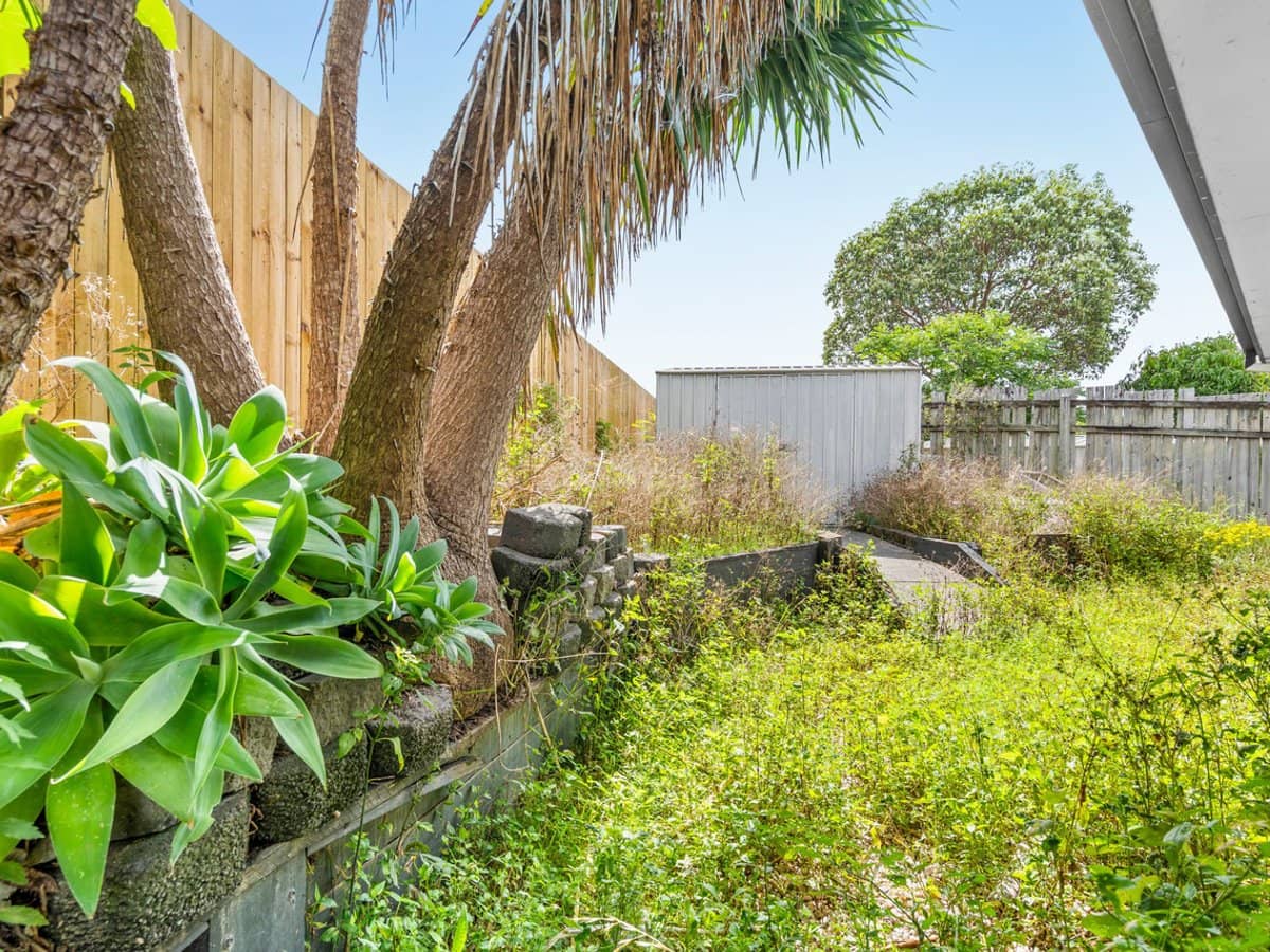 17 Lancelot Crescent, ORMEAU - Thumbnail 23