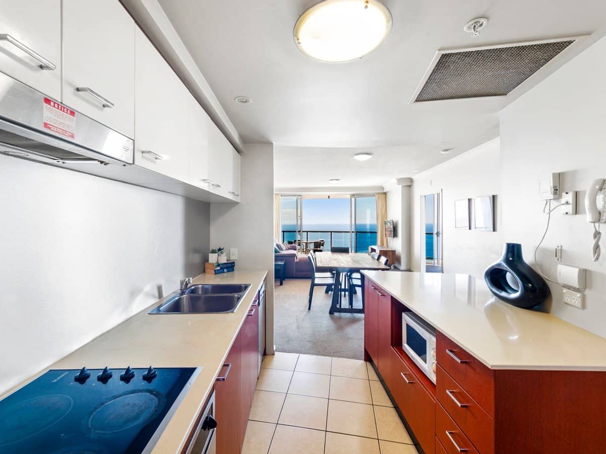 23 Ferny Avenue, SURFERS PARADISE - Thumbnail 6