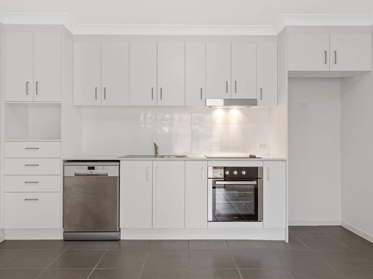 2 Milbrook Crescent, PIMPAMA - Thumbnail 6