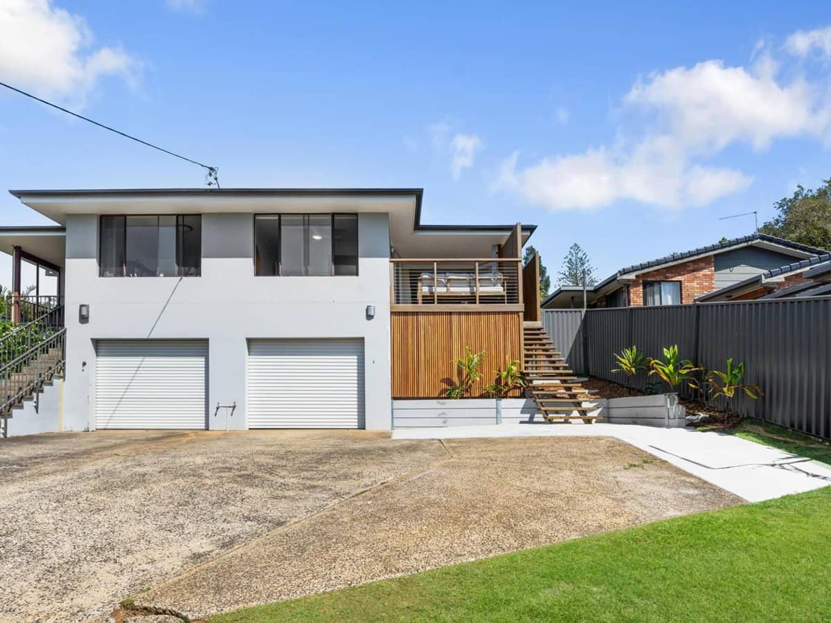 23 Martinelli Avenue, BANORA POINT - Thumbnail 1