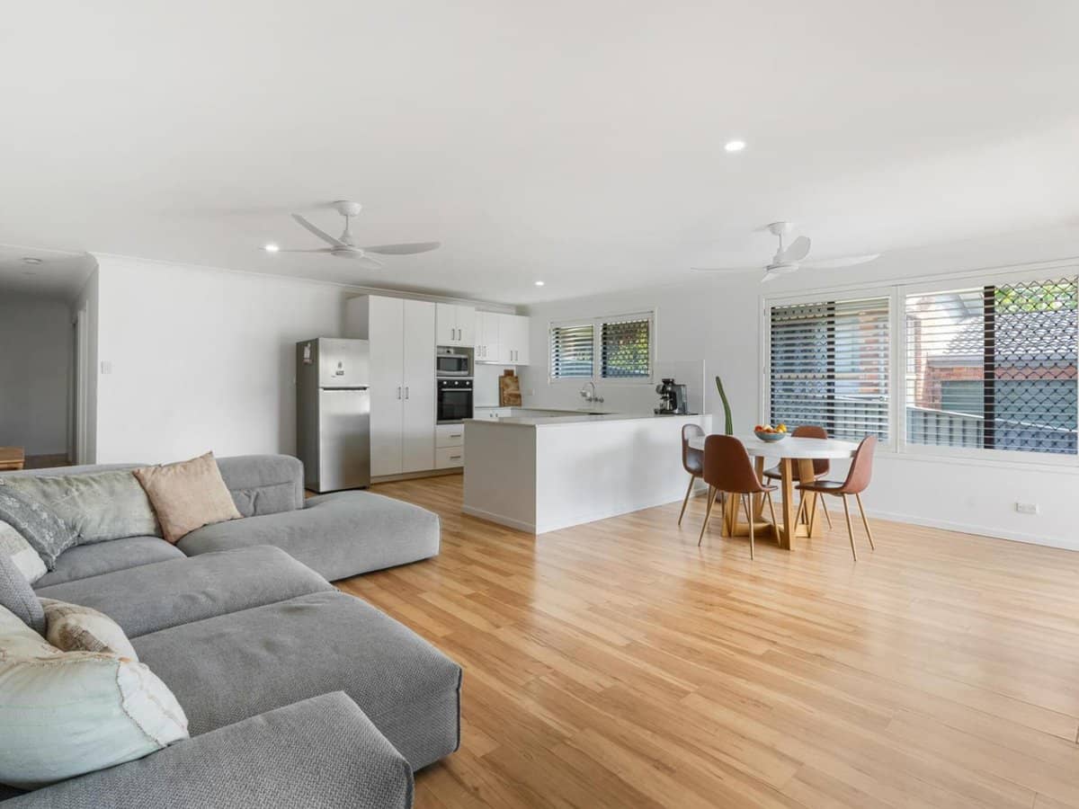 23 Martinelli Avenue, BANORA POINT - Thumbnail 4