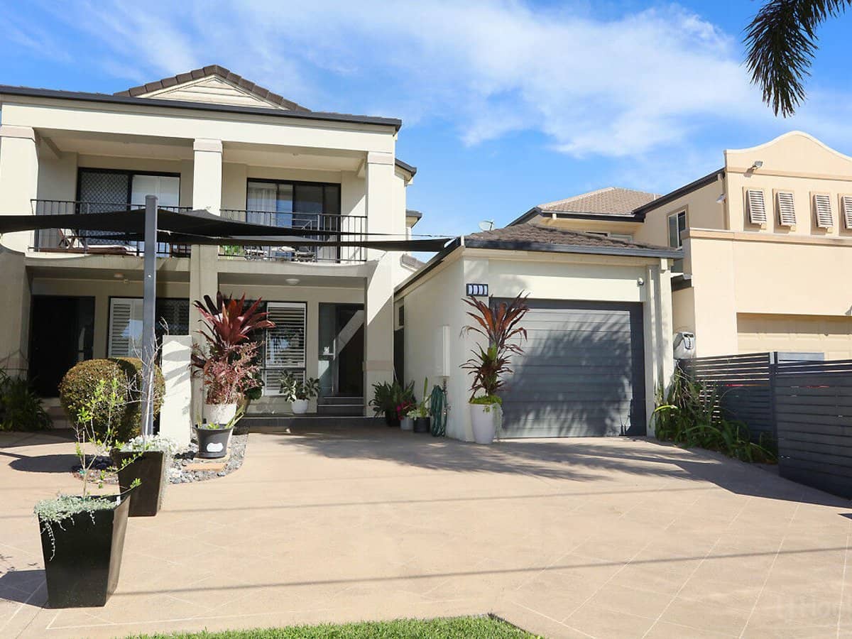 28 Abalone Avenue, PARADISE POINT - Thumbnail 2