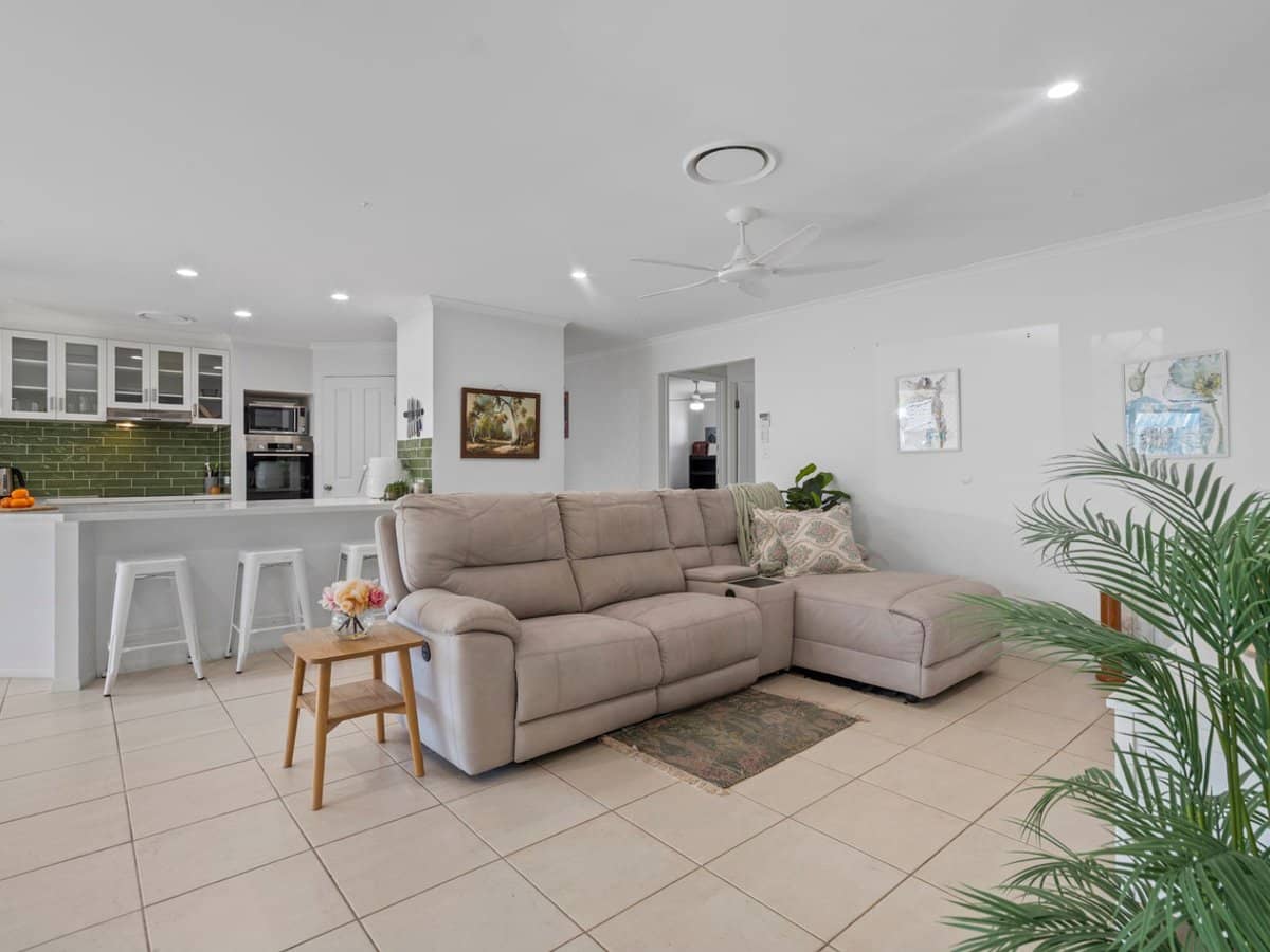 31 Rix Drive, UPPER COOMERA - Thumbnail 3