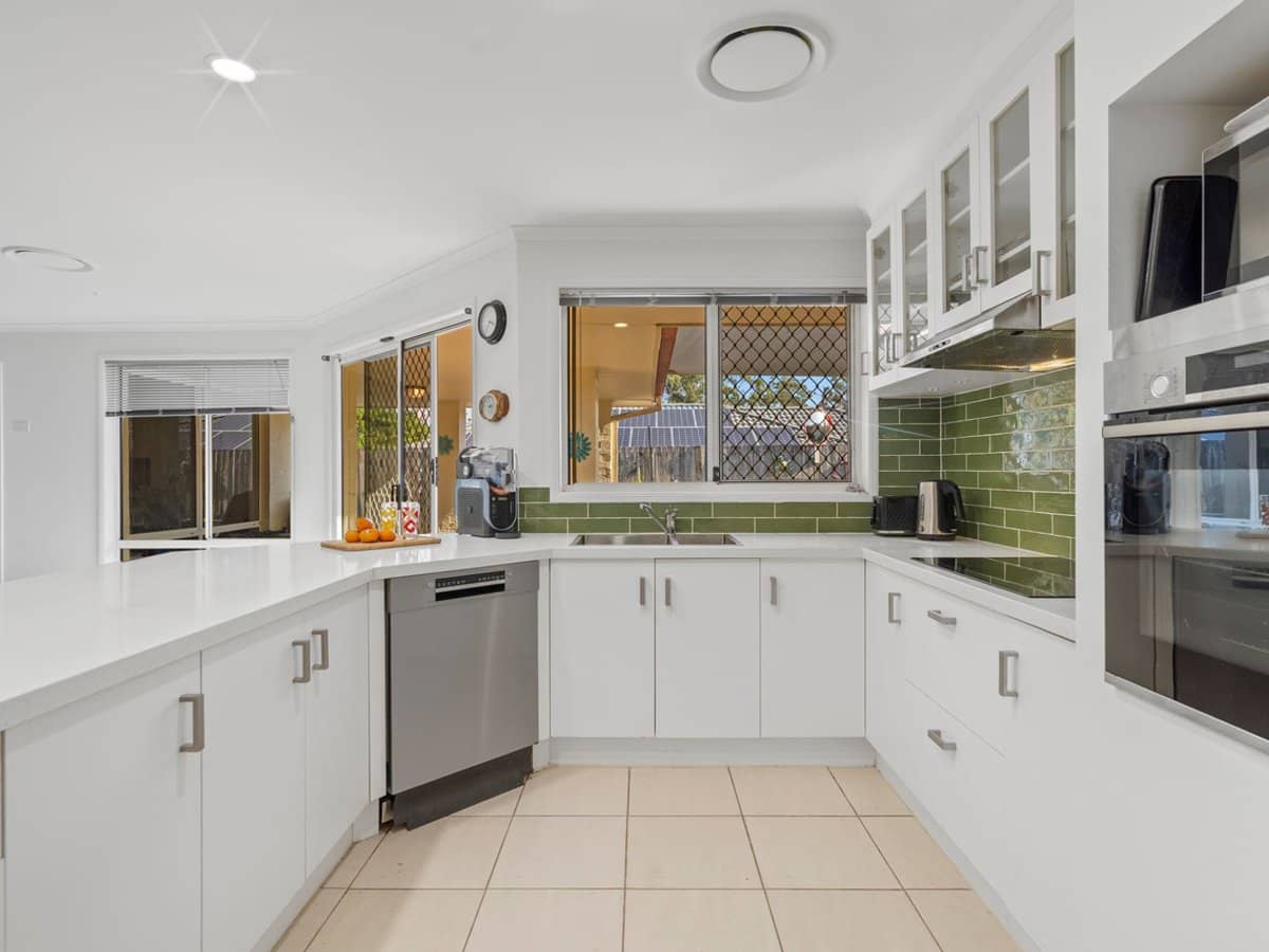 31 Rix Drive, UPPER COOMERA - Thumbnail 4