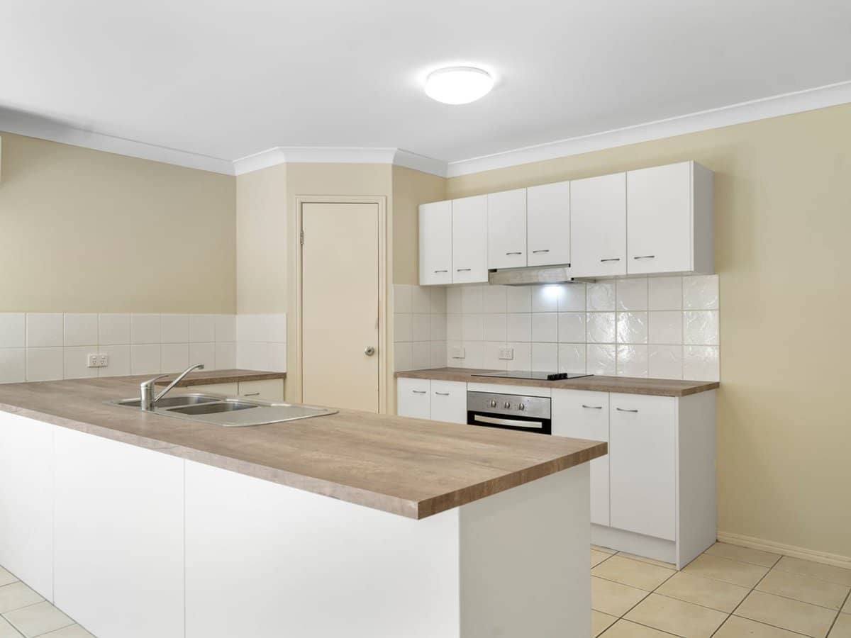 67 Gawain Drive, ORMEAU - Thumbnail 2