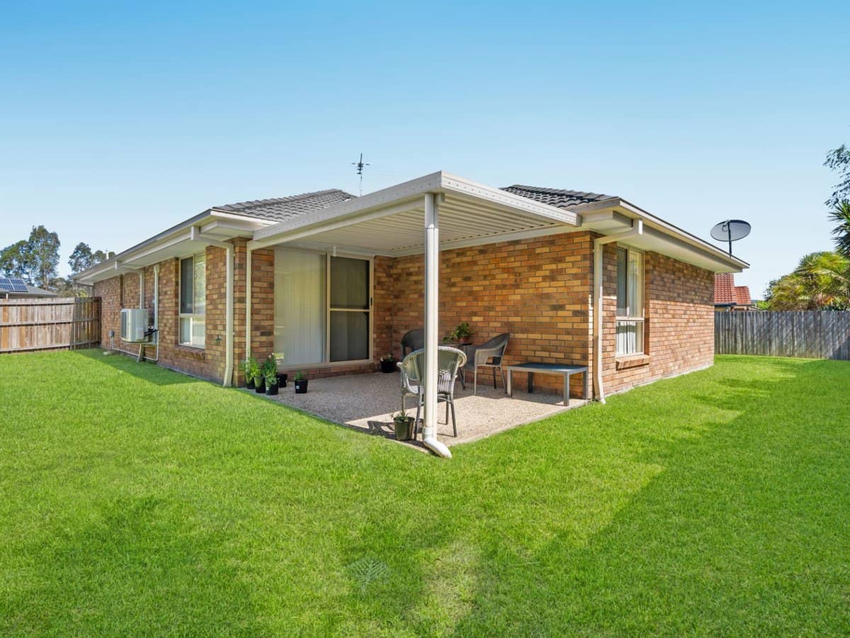 67 Gawain Drive, ORMEAU - Thumbnail 3