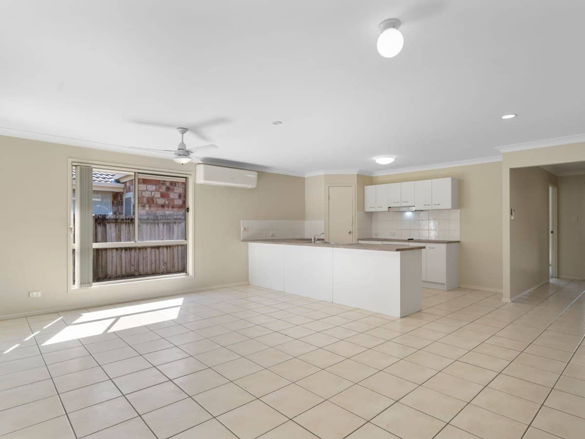 67 Gawain Drive, ORMEAU - Thumbnail 4