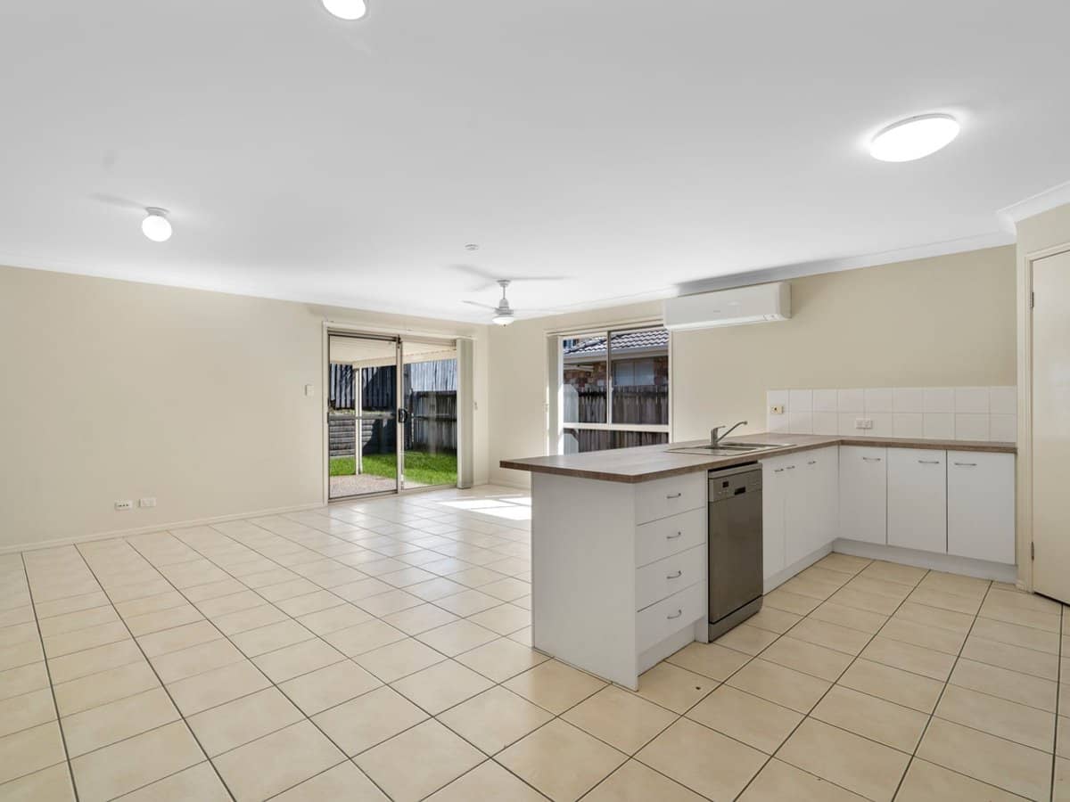 67 Gawain Drive, ORMEAU - Thumbnail 5