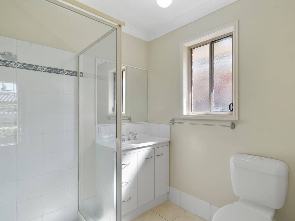 67 Gawain Drive, ORMEAU - Thumbnail 9