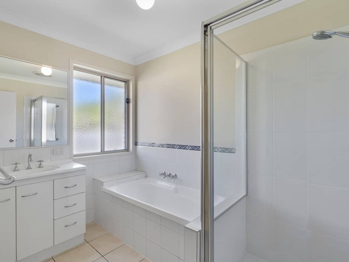 67 Gawain Drive, ORMEAU - Thumbnail 13