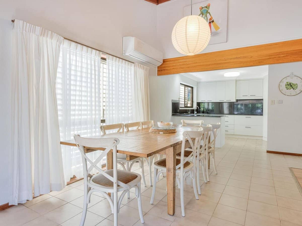 22 Bluegum Boulevard, BANORA POINT - Thumbnail 4