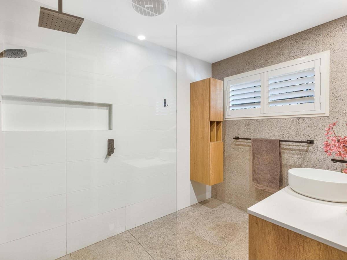 22 Bluegum Boulevard, BANORA POINT - Thumbnail 6