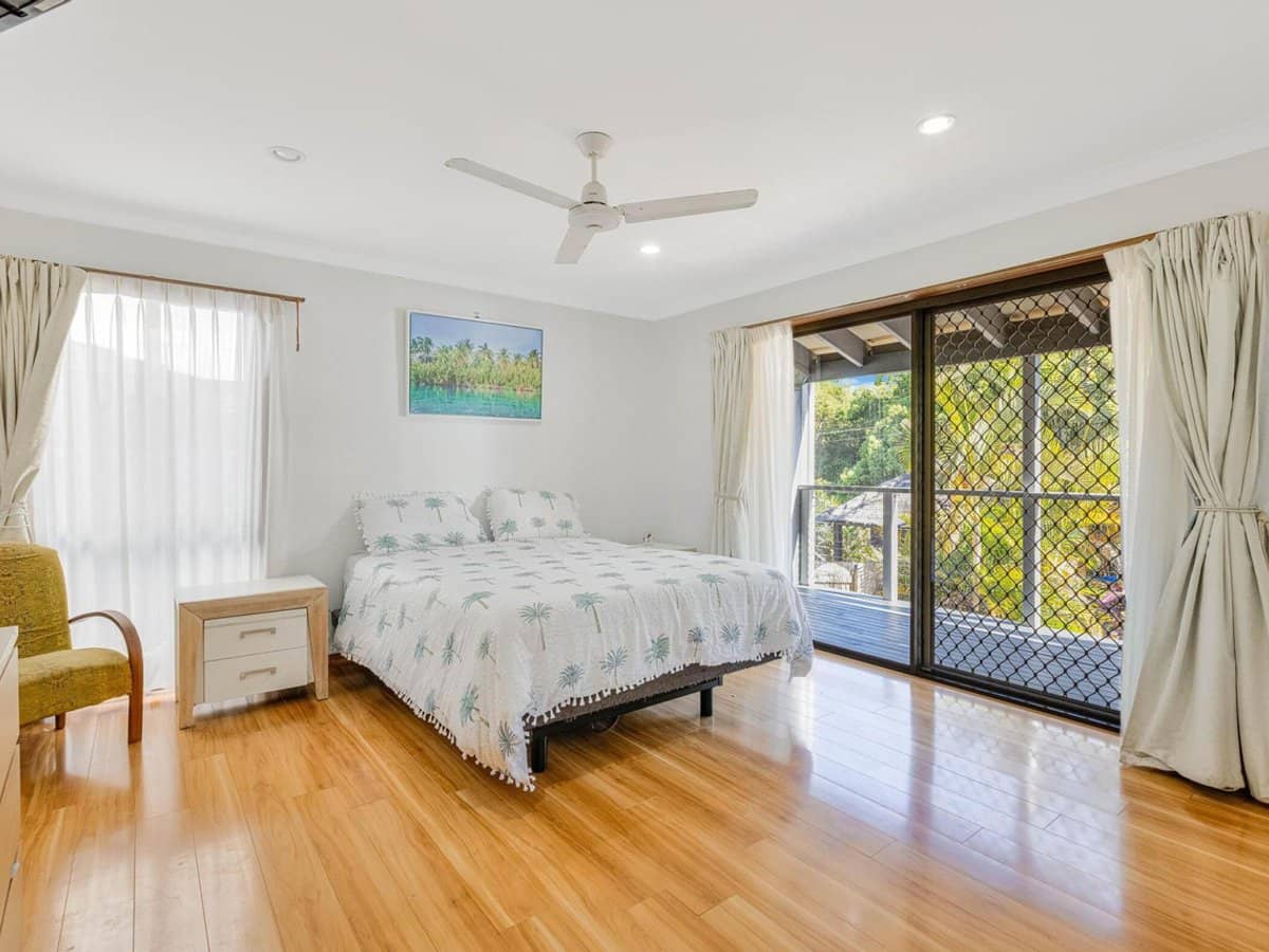 22 Bluegum Boulevard, BANORA POINT - Thumbnail 11