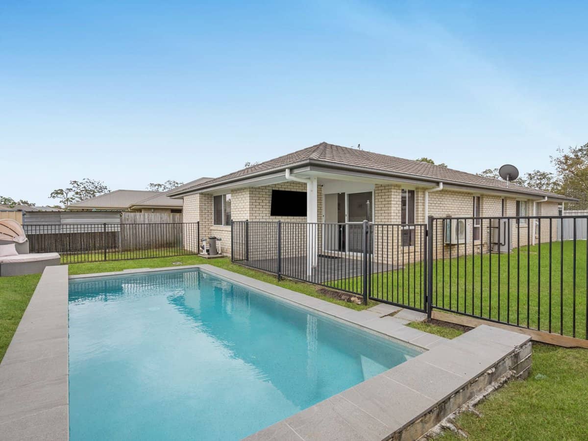 34 Leabrook Place, PIMPAMA - Thumbnail 1