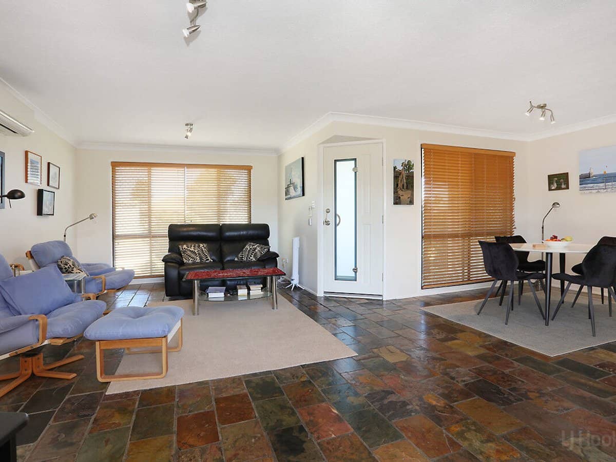 18 BURRENDONG Road, COOMBABAH - Thumbnail 12