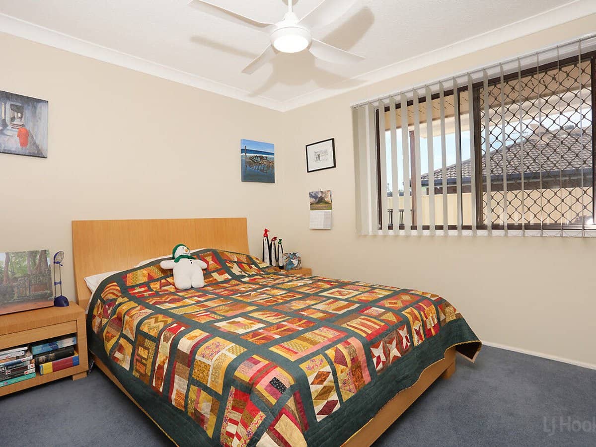 18 BURRENDONG Road, COOMBABAH - Thumbnail 14