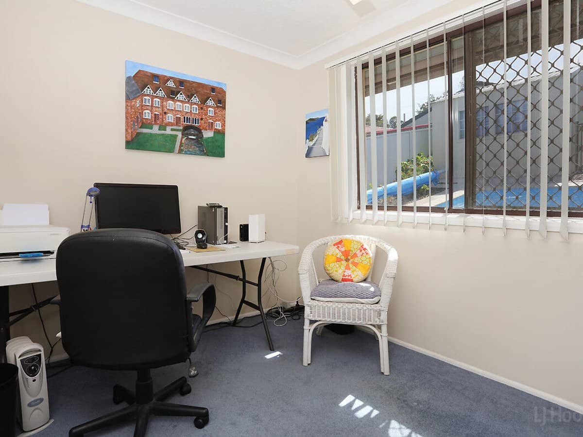 18 BURRENDONG Road, COOMBABAH - Thumbnail 16